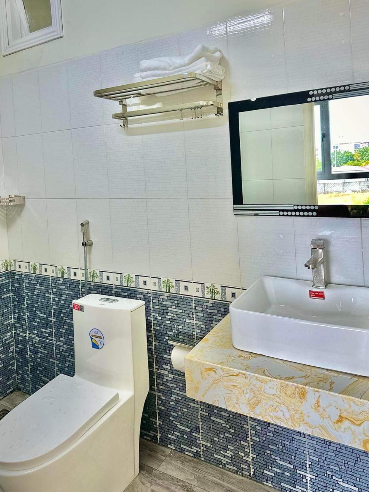 Khách sạn Sinh Hiền Tuy Hoa Exterior foto